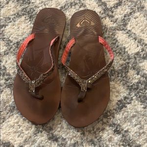 Roxy flip flops size 8